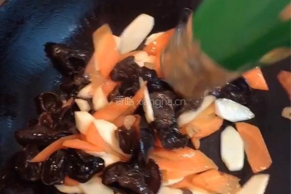 黑木耳炒山药（清肠美食）的做法图解5