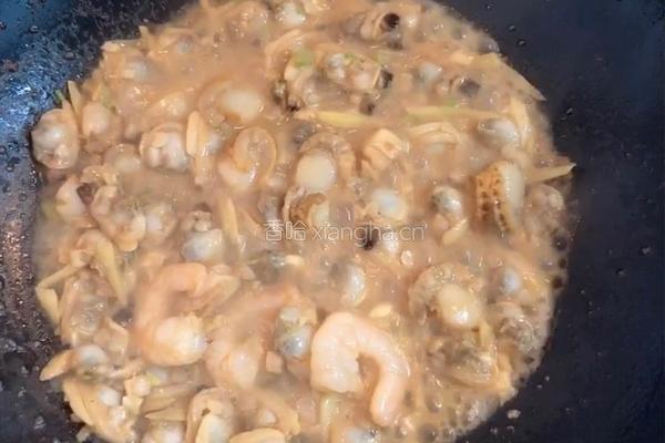 爆炒海鲜西兰花的做法图解8