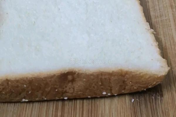 爆汁鸡蛋土司的做法图解1