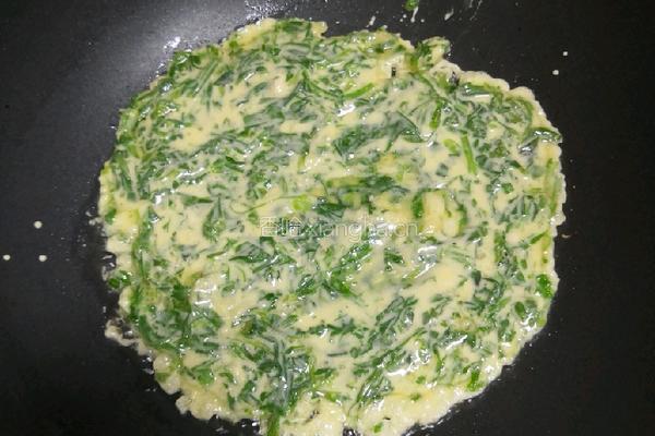 芹菜叶鸡蛋饼的做法图解6