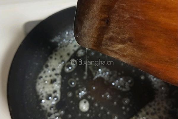 糖霜花生的做法图解3