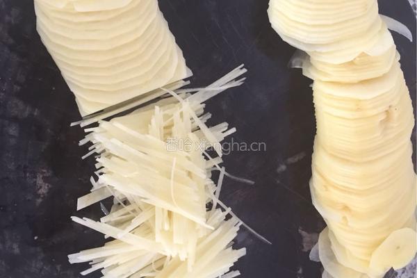 土豆丝炒韭菜的做法图解3