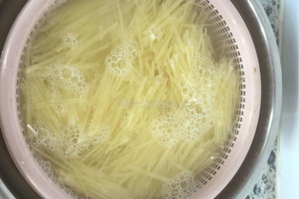 土豆丝炒韭菜的做法图解4