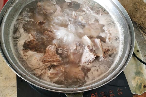 糖醋排骨的做法图解1