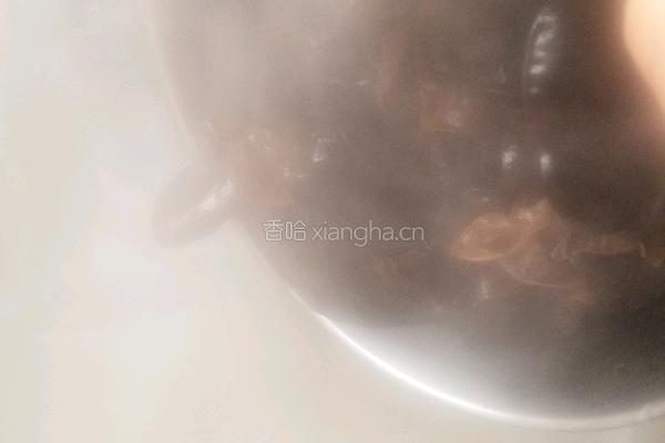 香菇木耳鸡腿汤的做法图解7