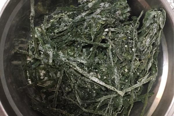 凉拌海带丝的做法图解1