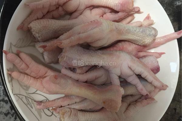 香辣鸡爪的做法图解1