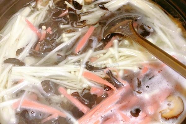 美味的酸辣汤的做法图解5