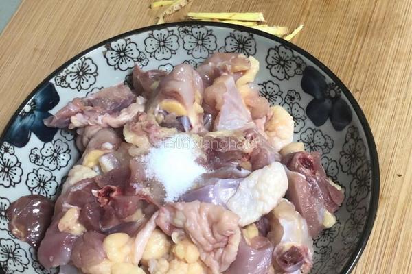 红枣蒸鸡的做法图解3