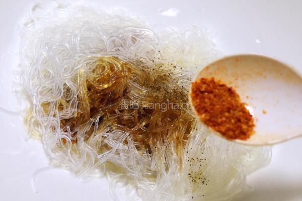 蒜蓉粉丝蒸扇贝的做法图解8