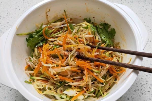 凉拌豆芽的做法图解7