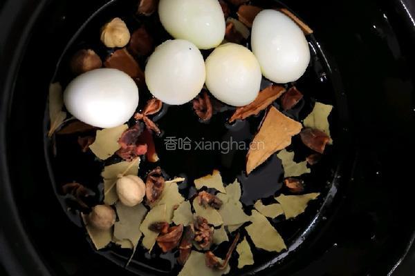 卤鹌鹑蛋的做法图解1