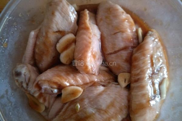 蒜香烤鸡翅的做法图解3