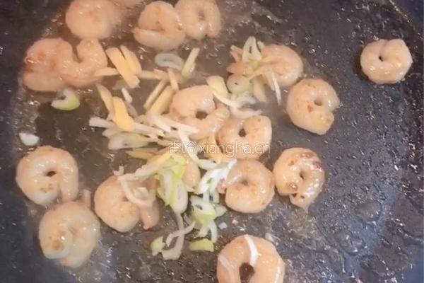 虾仁炒瓜（正月十五闹元宵）的做法图解5