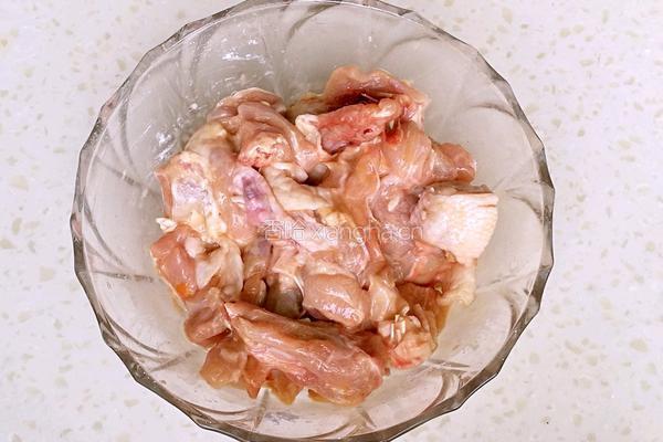香菇蒸鸡的做法图解3
