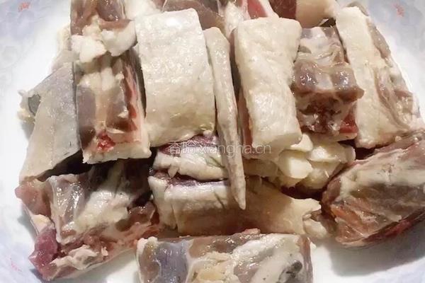 （正月十五闹元宵）咸鸭炖黄豆的做法图解1
