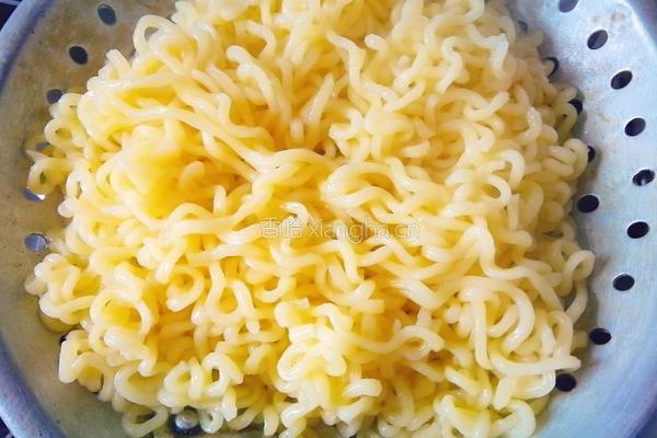 泡面蛋饼的做法图解5