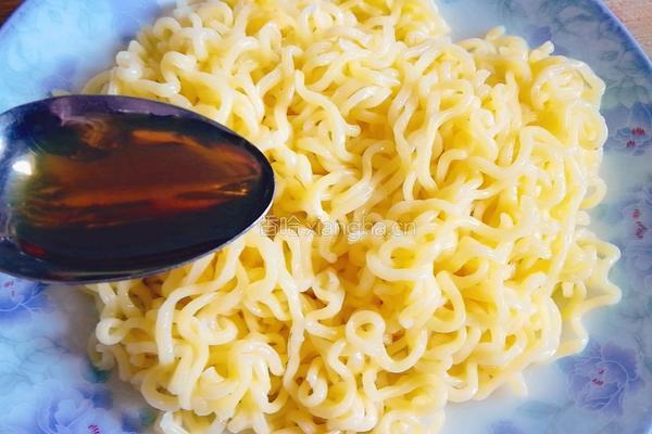 泡面蛋饼的做法图解7