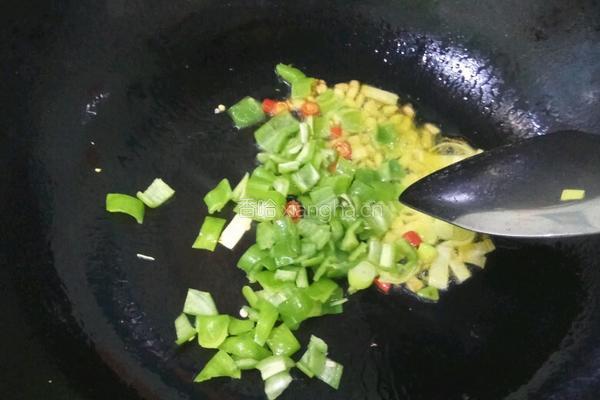青椒炒虾皮的做法图解6