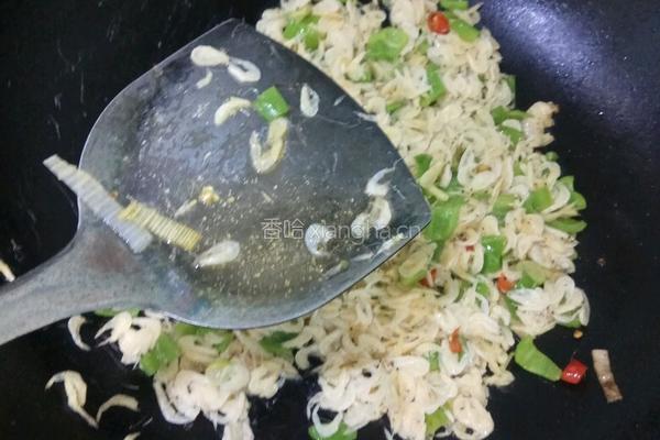 青椒炒虾皮的做法图解8