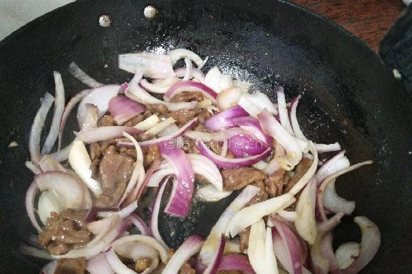 洋葱炒牛肉的做法图解12