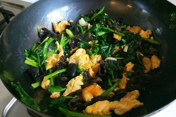 正月十五闹圆宵 木耳菠菜炒鸡蛋的做法图解12