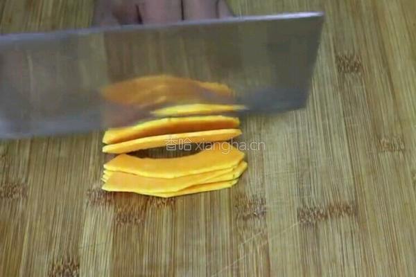桃心南瓜饼的做法图解2