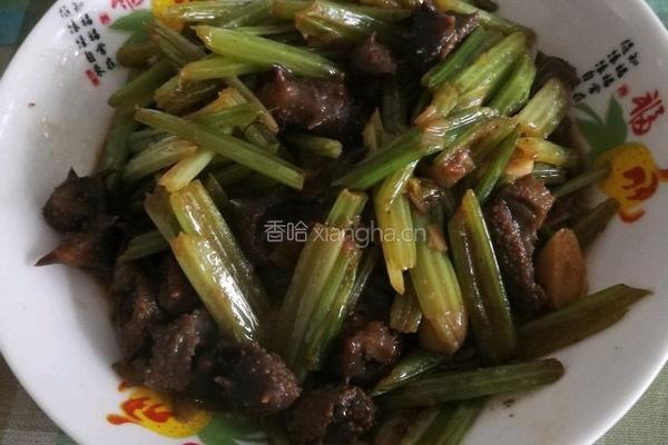 芹菜炒海参