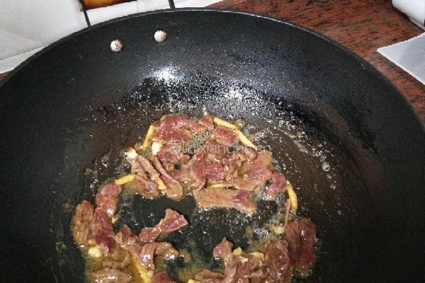 青瓜炒牛肉的做法图解4