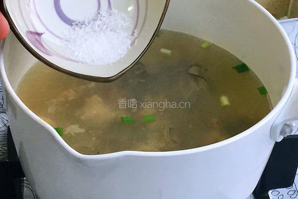 小海鲜韭菜汤的做法图解4