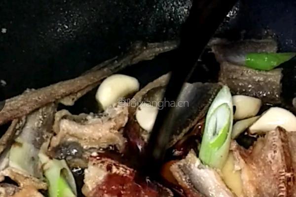 红烧鳗鱼干的做法图解4