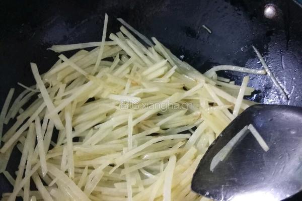 葱花土豆丝的做法图解4