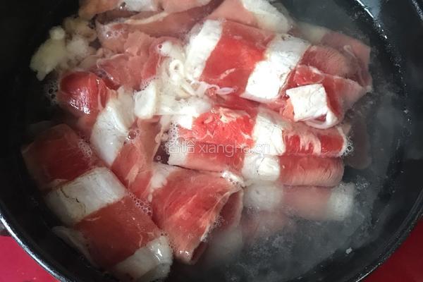 番茄肥牛的做法图解1