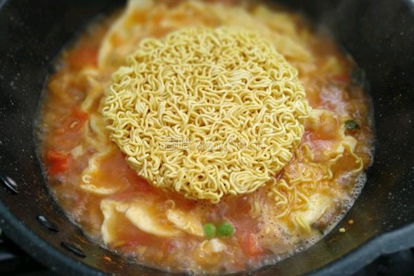 西红柿鸡蛋面的做法图解9