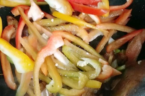 彩椒炒肉片的做法图解6