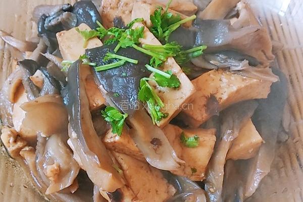 蘑菇炖豆腐的做法图解11