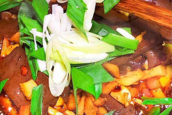 泡菜炒鸭血的做法图解8