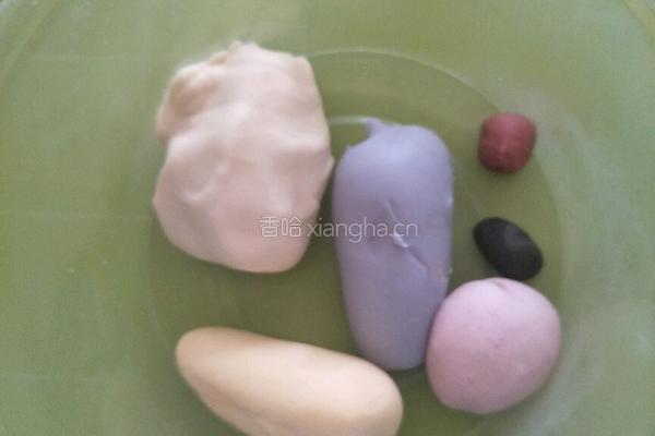可爱精灵小馒头的做法图解2