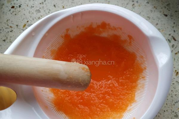 胡萝卜泥颗粒面的做法图解3