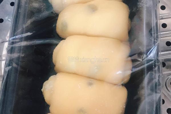 椰蓉葡萄干吐司的做法图解2