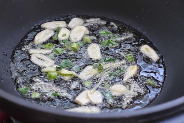芹菜炒鸡胗的做法图解5