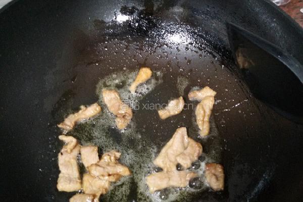 芹菜炒肉的做法图解4