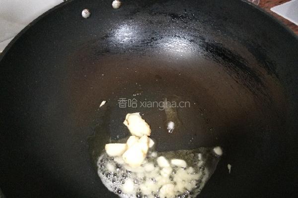 土豆烧排骨的做法图解2