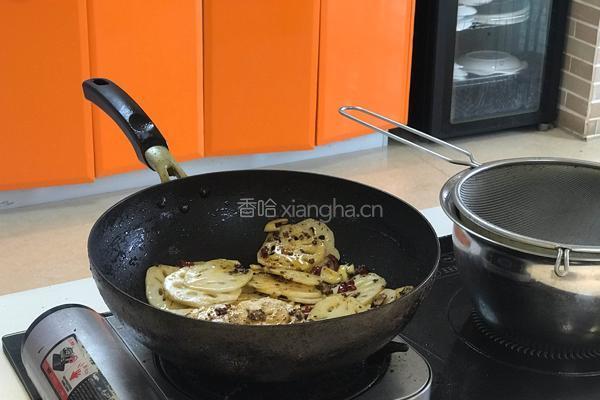 麻辣干锅藕片的做法图解6
