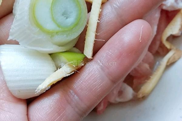 香炸酥肉的做法图解3