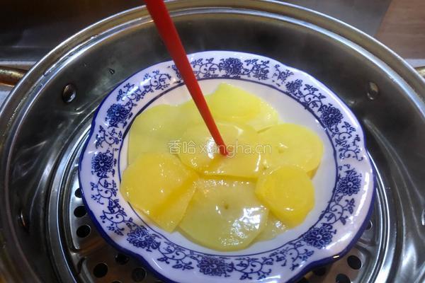 土豆蒸腊鸡腿的做法图解6