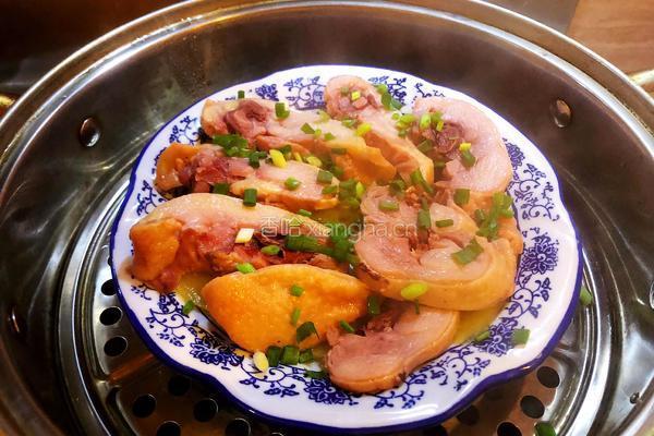 土豆蒸腊鸡腿的做法图解8