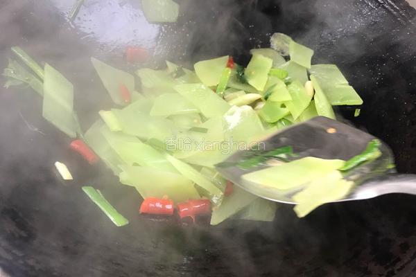 蒜苗炒莴笋的做法图解6