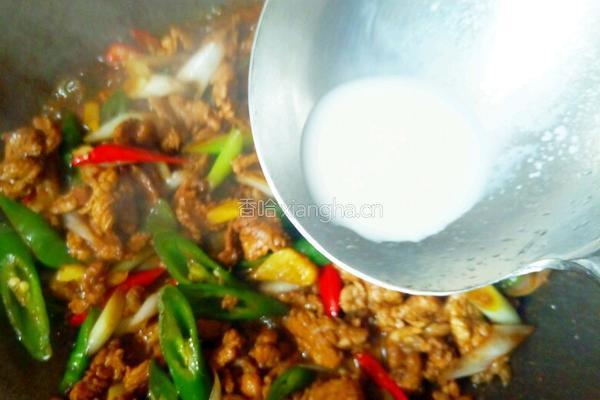 尖椒牛肉的做法图解9