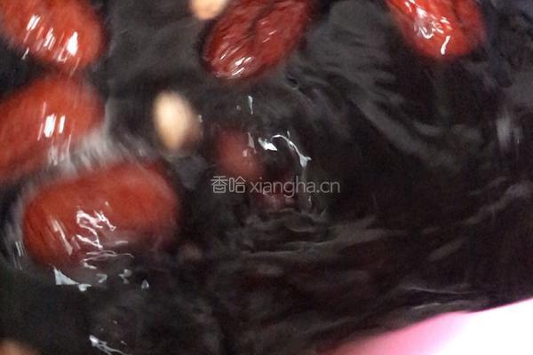 黑米八宝粥的做法图解10